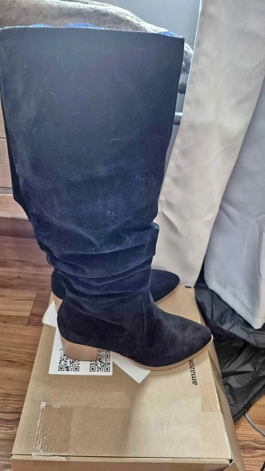 Amazon Essentials Black Slouchy Knee High Boots 9.5