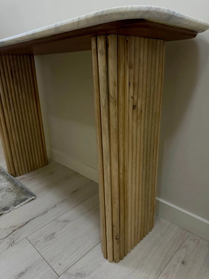 Top Console Table - photo 3