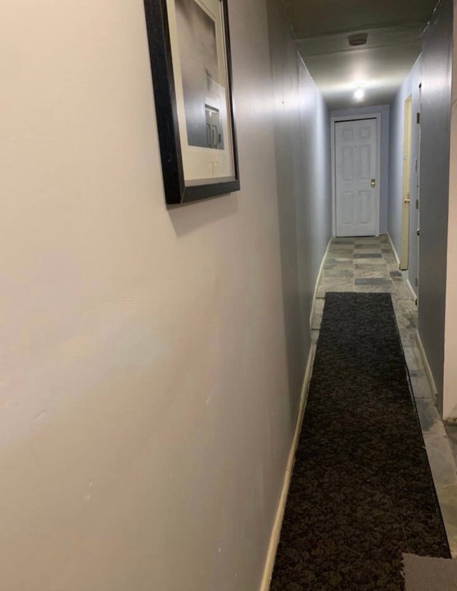 Unfurnished Basement Room For Rent ($900) (King Street West) - photo 2