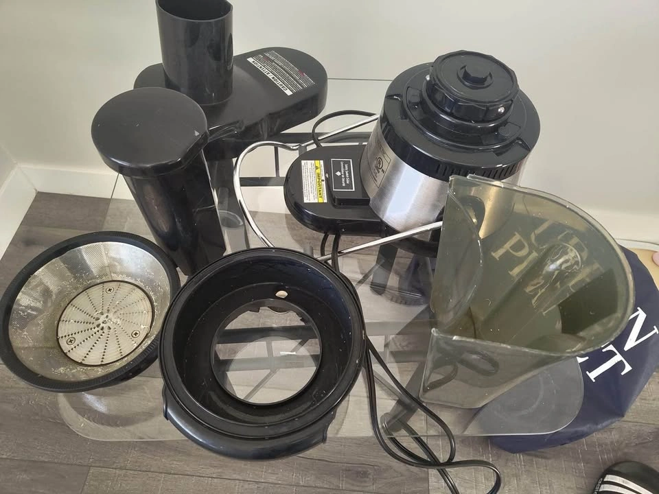 Electric Juice Extractor / Centrifugal Juicer – Stainless Steel - photo 4