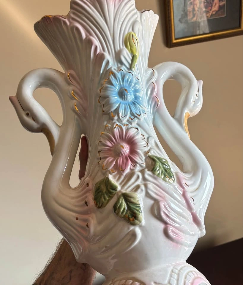 Rare 19" Vintage Mid-Century Ceramic Twin Swan Floor Vase - photo 4