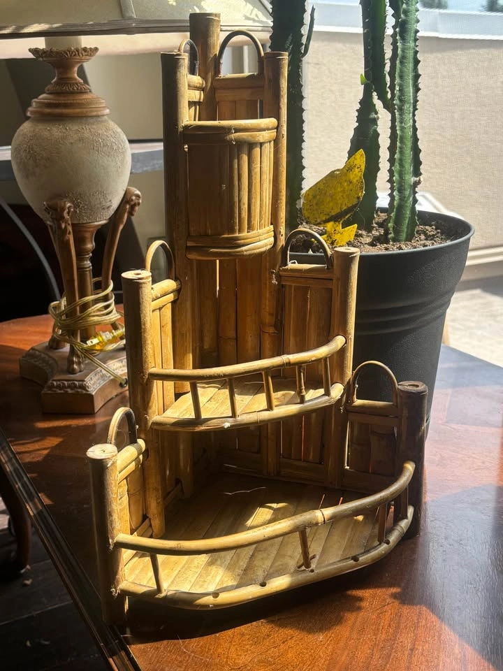 Vintage French Bamboo Corner Shelf DAMAGED - photo 5