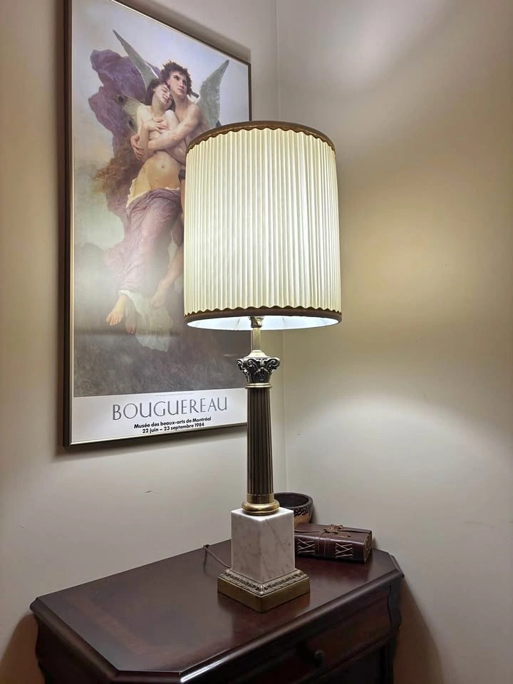 Vintage Hollywood Regency Brass and Marble Table Lamp