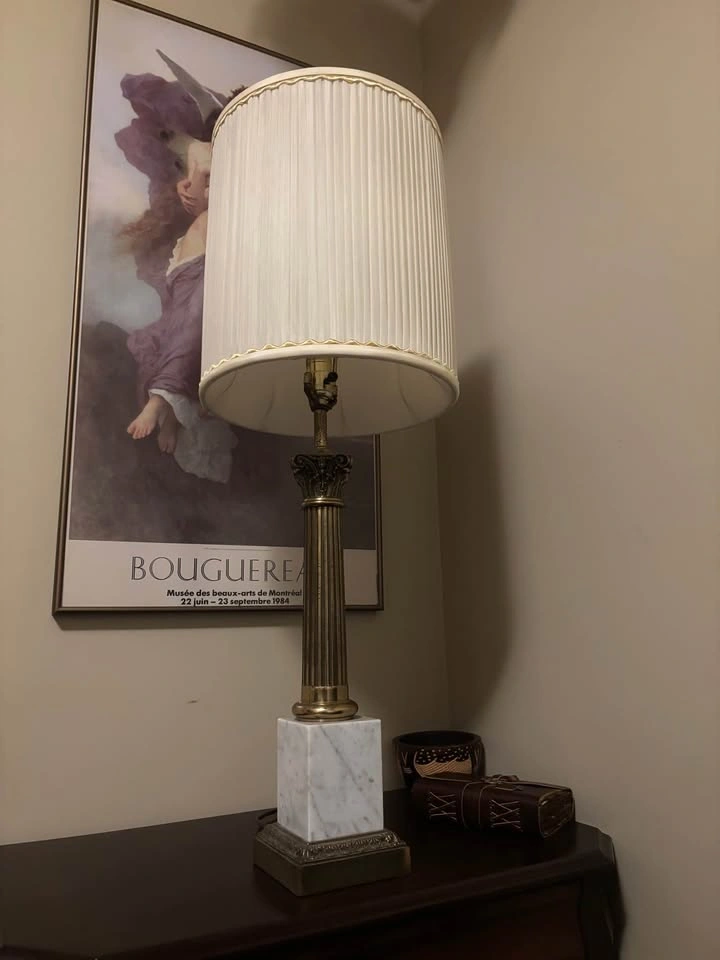 Vintage Hollywood Regency Brass and Marble Table Lamp - photo 2