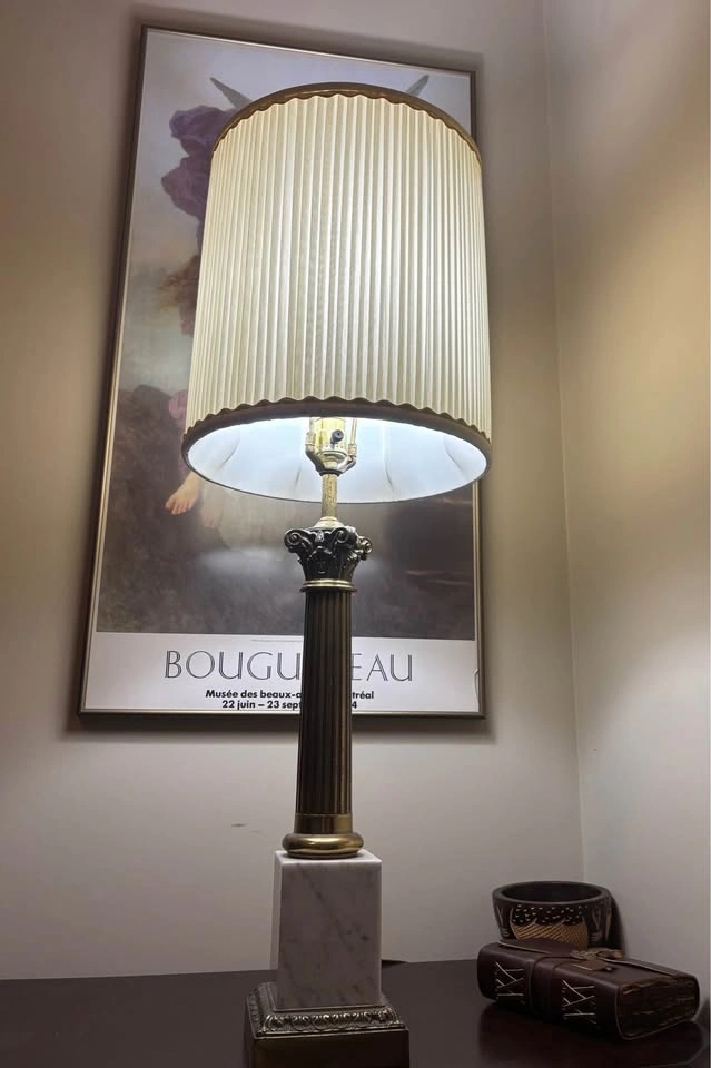 Vintage Hollywood Regency Brass and Marble Table Lamp - photo 3
