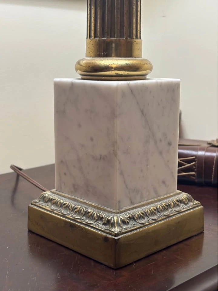 Vintage Hollywood Regency Brass and Marble Table Lamp - photo 4
