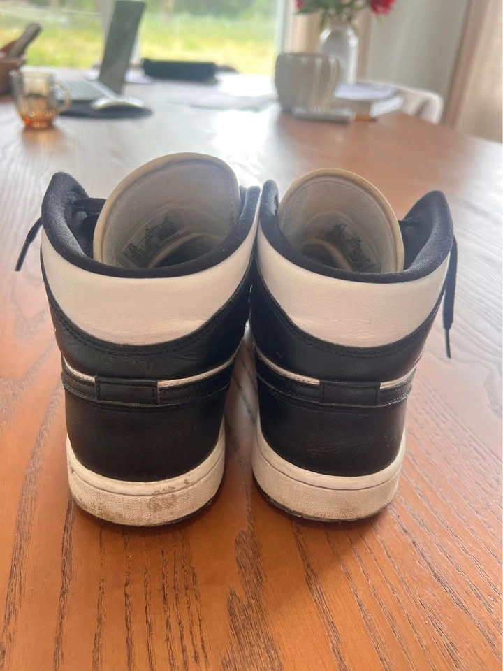 Jordan Air Jordan 1 Mid - photo 4
