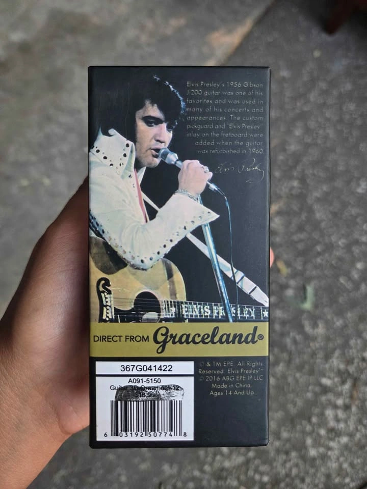 Elvis Presley 3D Guitar Ornament - photo 3