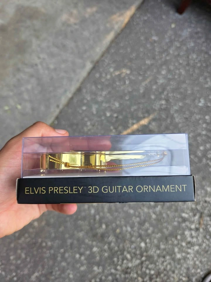 Elvis Presley 3D Guitar Ornament - photo 4