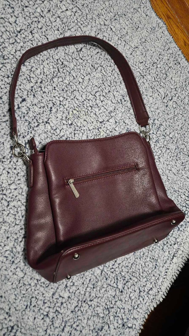 David Jones Paris faux leather shoulder bag - photo 2