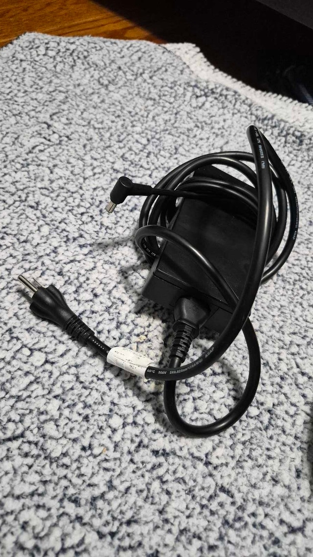 200W ASUS ROG STRIX/TUF CHARGER - photo 2
