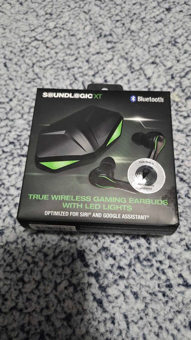 NEW SEALED Soundlogic XT Ear-buds