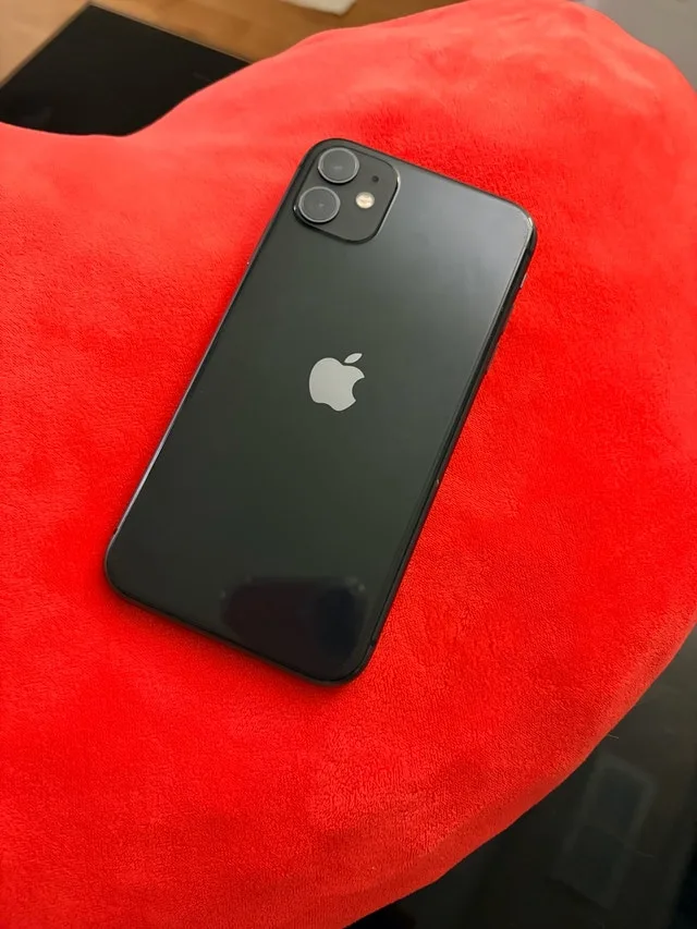 iPhone 11 for sale - photo 2
