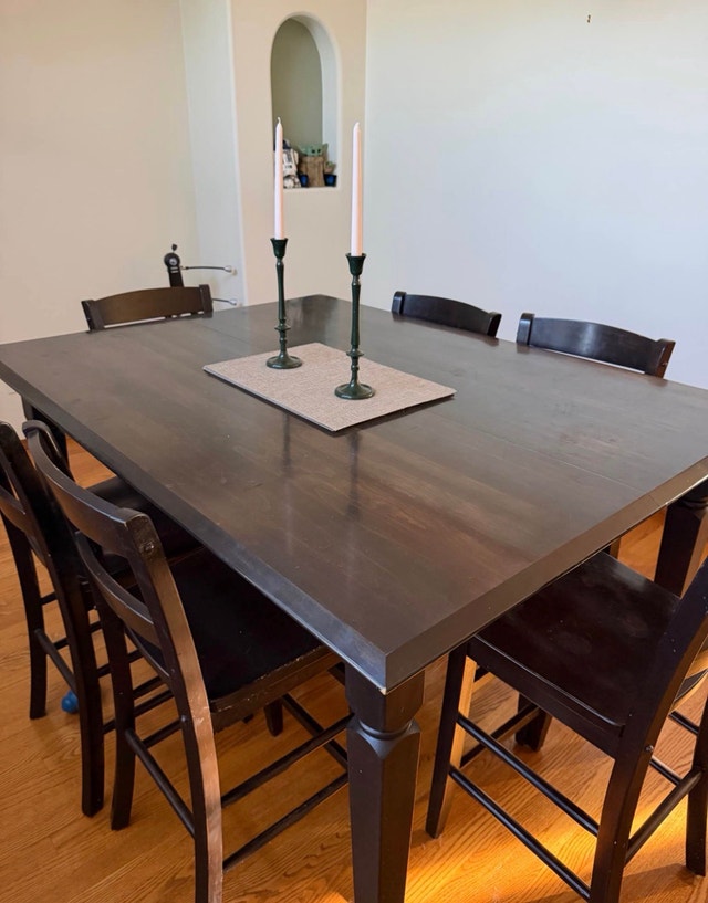 Farmhouse Style - Dark Wood Counter Height with 6 Chairs - photo 2