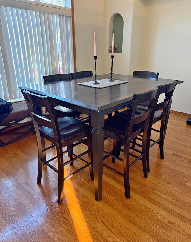 Farmhouse Style - Dark Wood Counter Height with 6 Chairs - photo 3