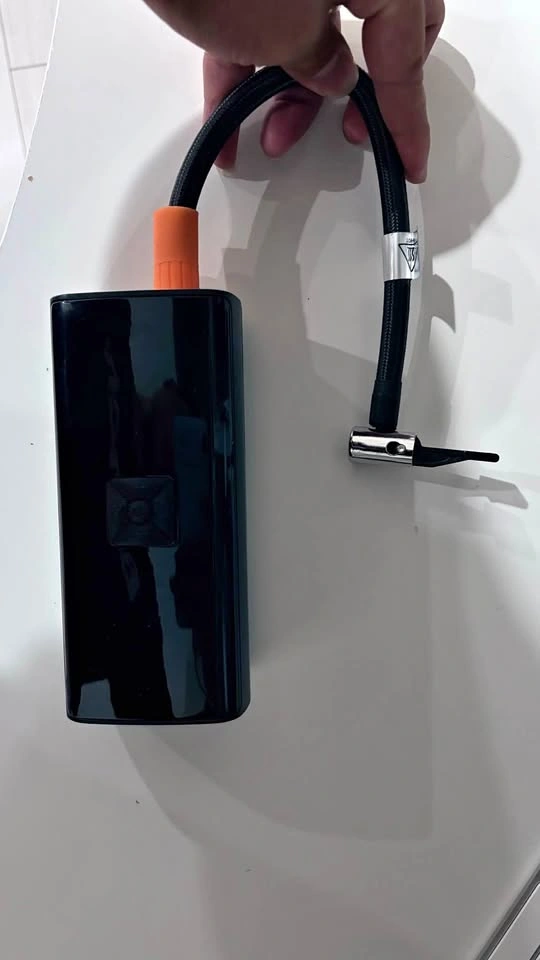 Portable inflator