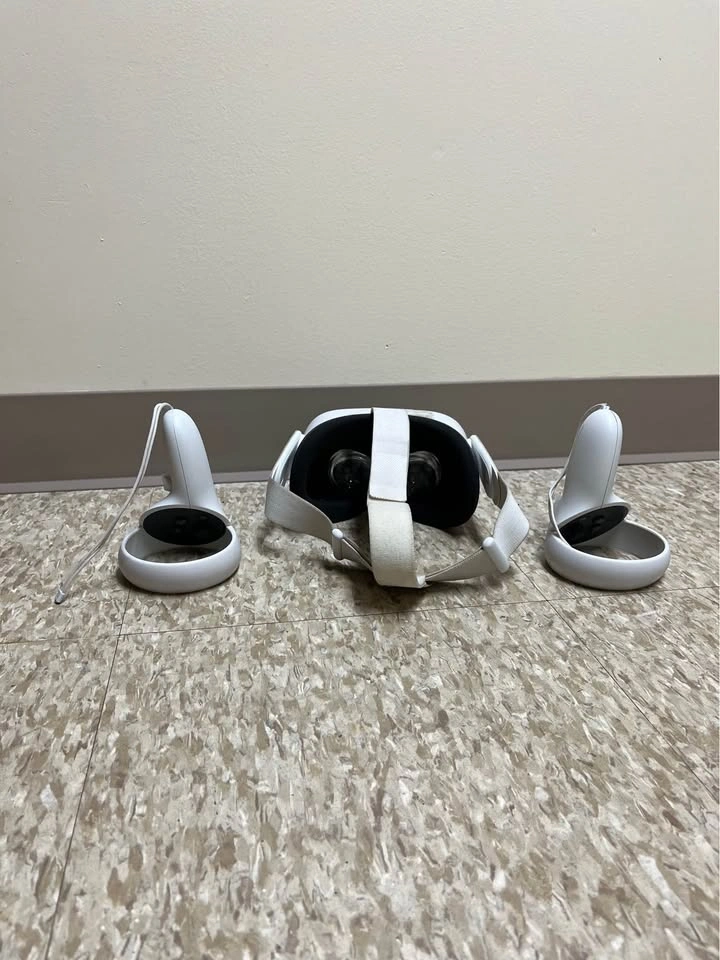 Meta quest 2 VR - photo 4