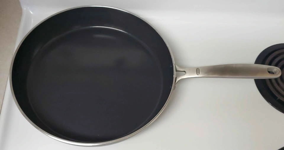 12 inch OXO Frying Pan with glass lid + J.A. Henckels Knife Set - photo 5