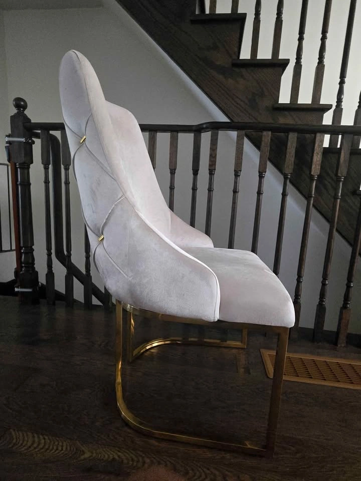 Round Gold Pedestal with White Marble Top Table and 4 Chairs - photo 4