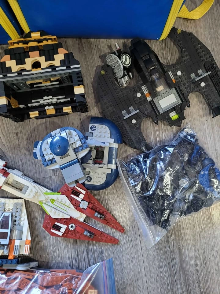 LEGO Collectible Ninjago, Starwars Lego City and more 22lbs. - photo 3