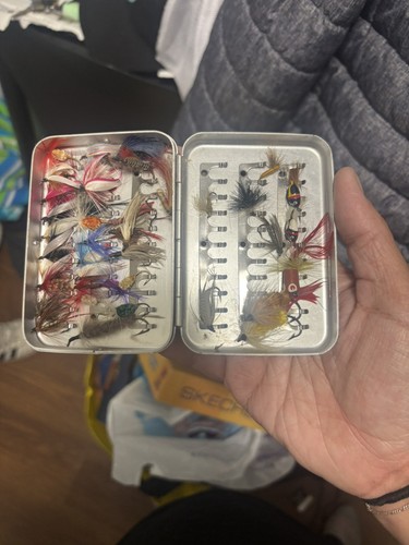 Huge Vintage Fly Fishing Lot – 150+ Flies; Multiple Boxes - photo 2