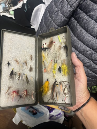 Huge Vintage Fly Fishing Lot – 150+ Flies; Multiple Boxes - photo 3