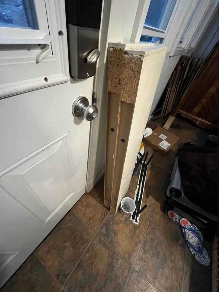 2 wall shelves with brackets - photo 2
