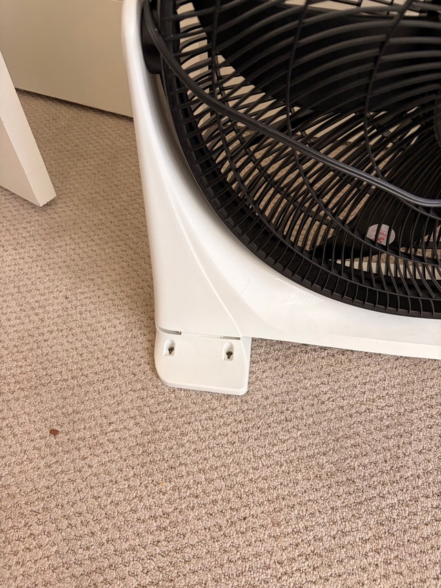 Toshiba High-Power Floor Fan - photo 2