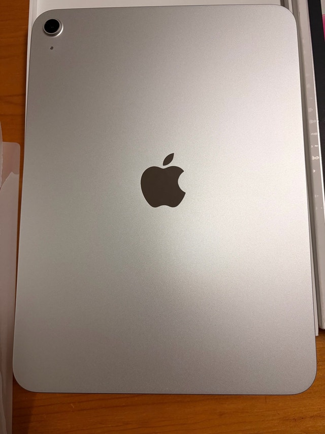 iPad 11th Gen 128GB + Apple Pencil USB‑C + Case