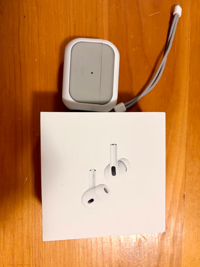 Apple AirPods Pro 2 (USB‑C) + ESR Case — Complete Set - photo 5