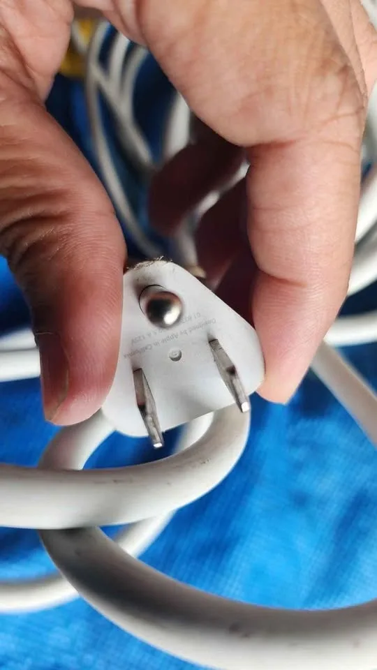 Magsafe power adapter 45w OEM - photo 5