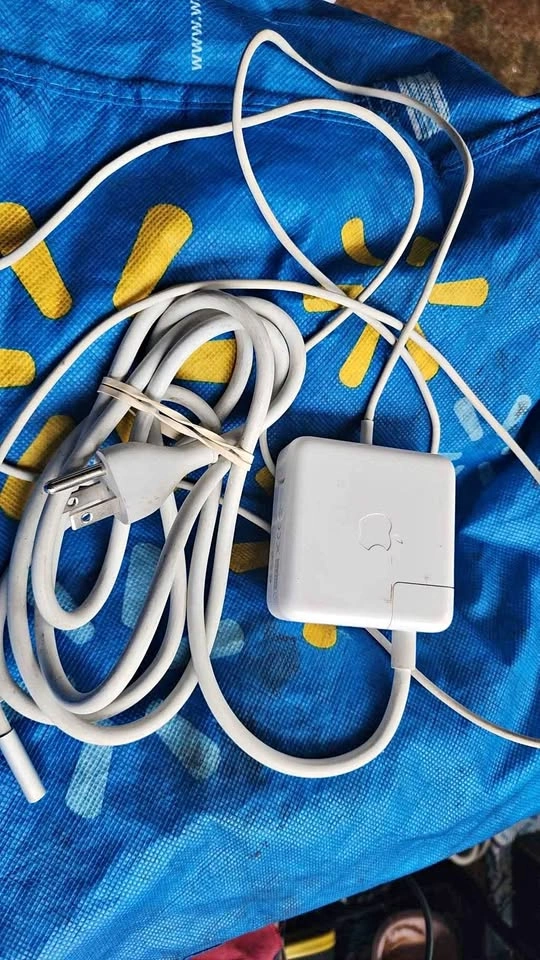 60w magsafe power adapter