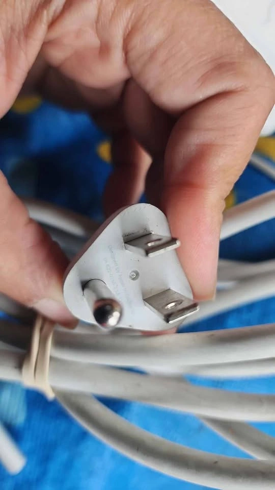 60w magsafe power adapter - photo 3
