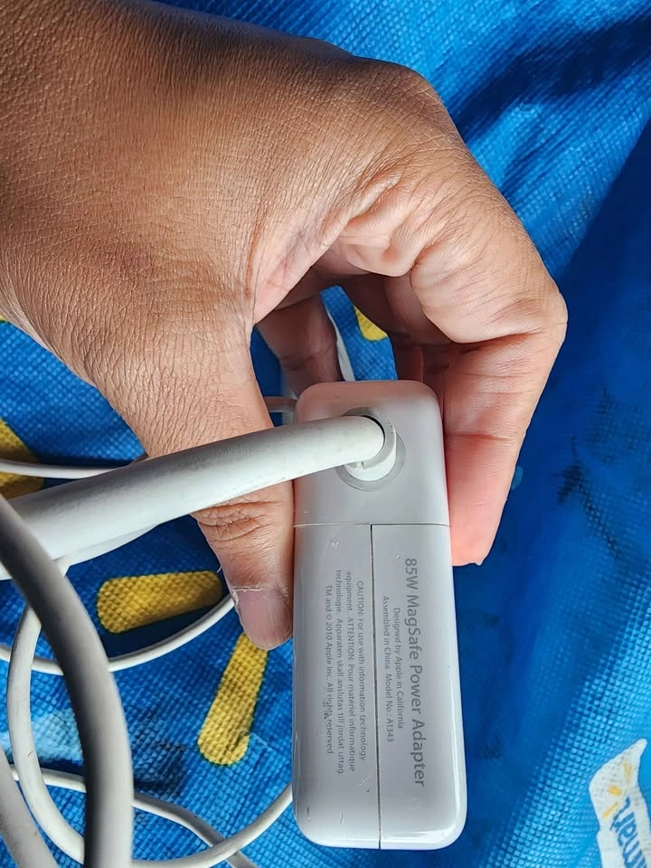 85w magsafe power adapter OEM - photo 2