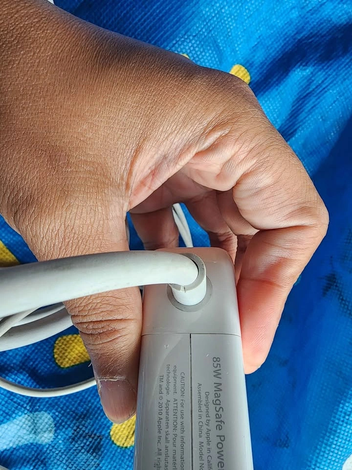 85w magsafe power adapter OEM - photo 3