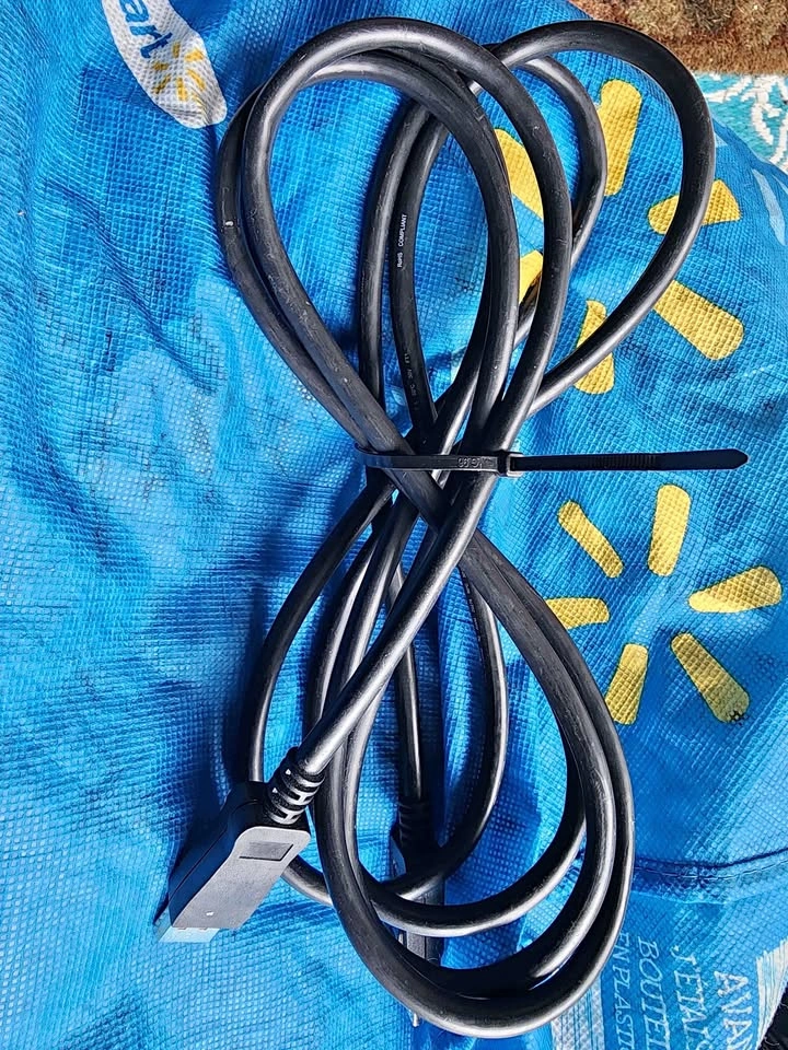 9 feet display port cable