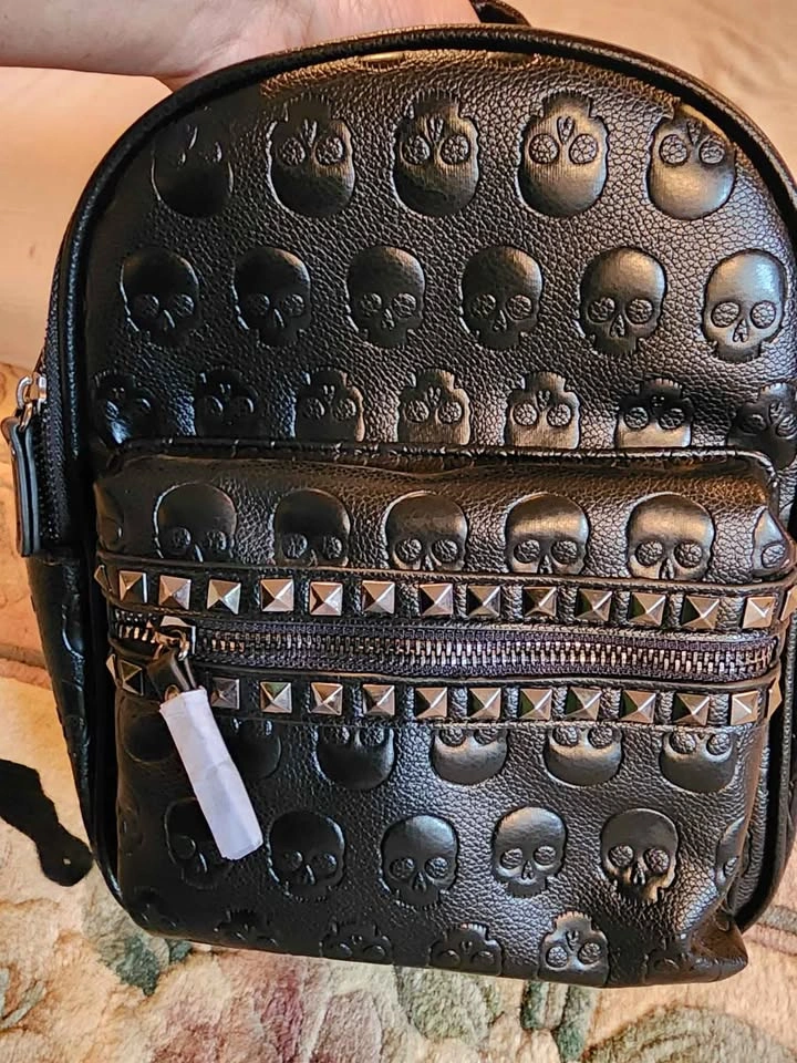 Skull backpack - photo 2