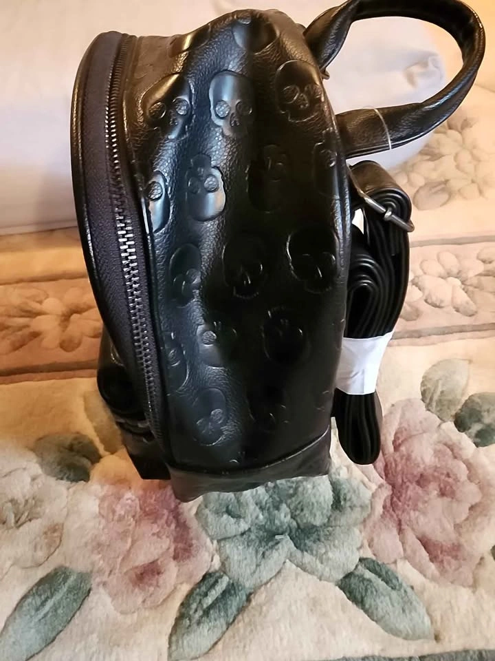 Skull backpack - photo 3