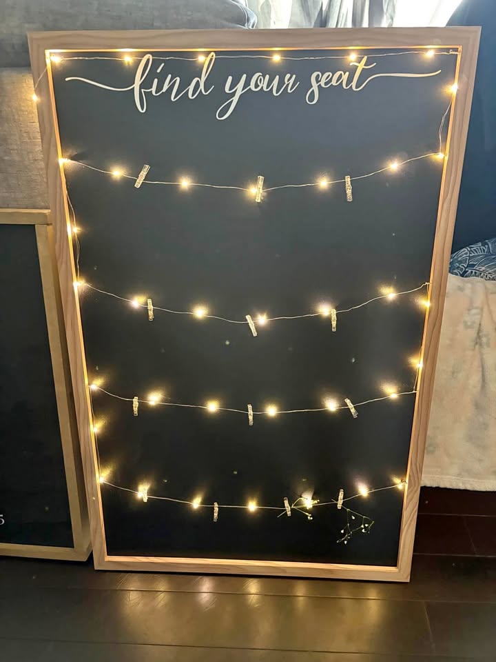 Seating chart sign
