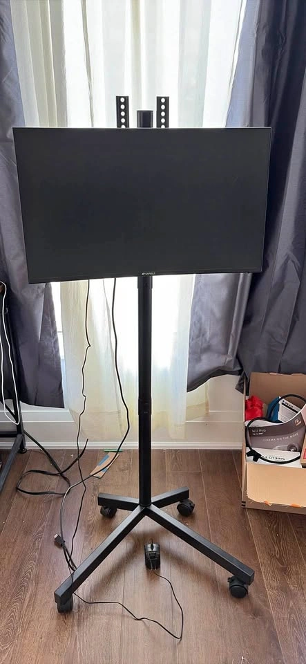 27” Sansui Monitor with Mobile Floor Stand