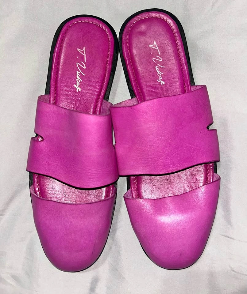 TVUKAJ Hot Pink Leather Slide Sandals Made in Mexico - SZ 8