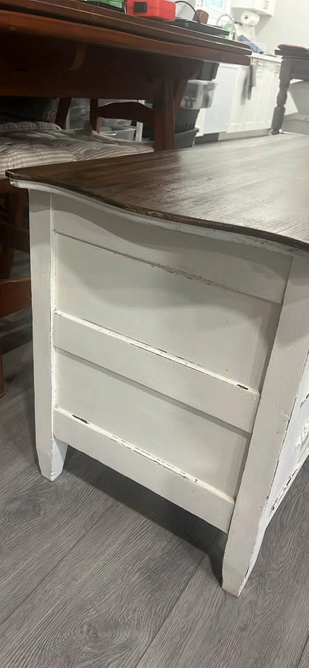 Solid Wood Rustic Antique-Style 2-Drawer Dresser - photo 4