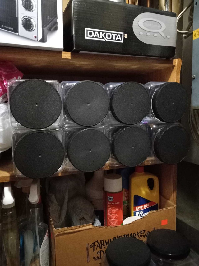 Plastic storage jars with lids - photo 3
