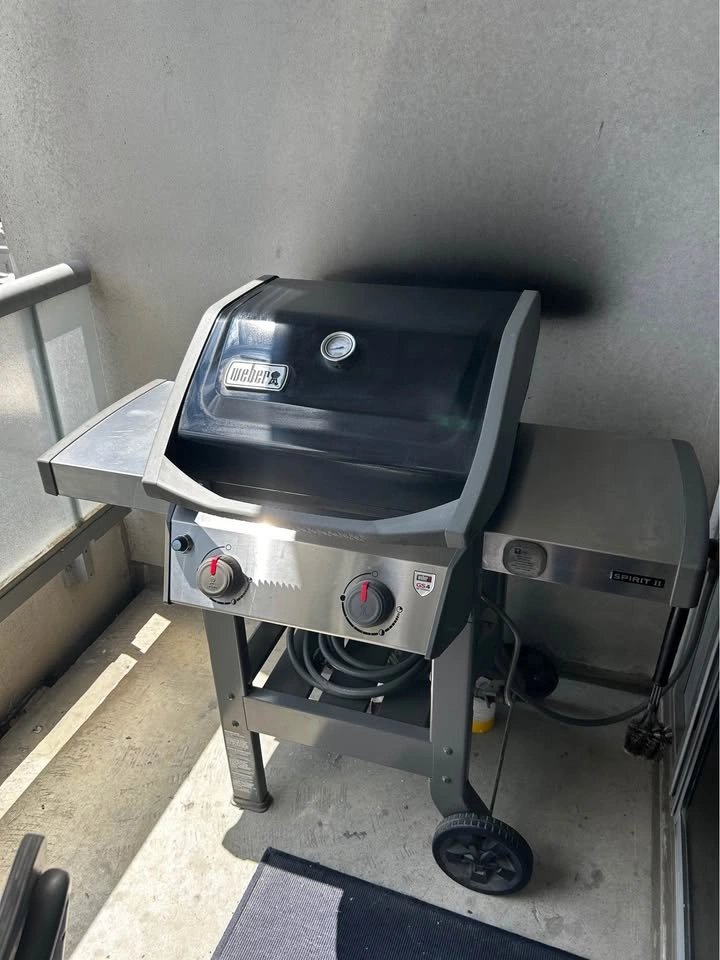 Weber Spirit II BBQ – Natural Gas. Has warranty until 2030! - photo 5