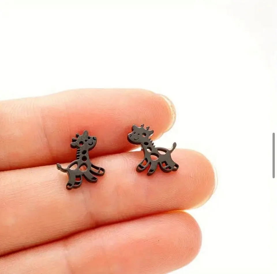 Adorable Smiling Giraffe Stud Earrings thumbnail