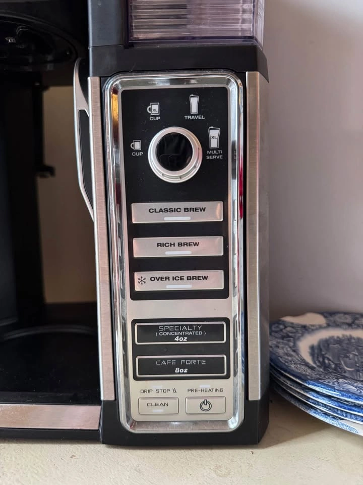 Ninja Iced and Hot Coffee Machine - photo 3