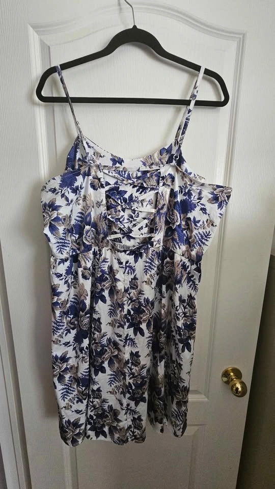 SHEIN Plus Size Floral Sleeveless Dress - photo 2