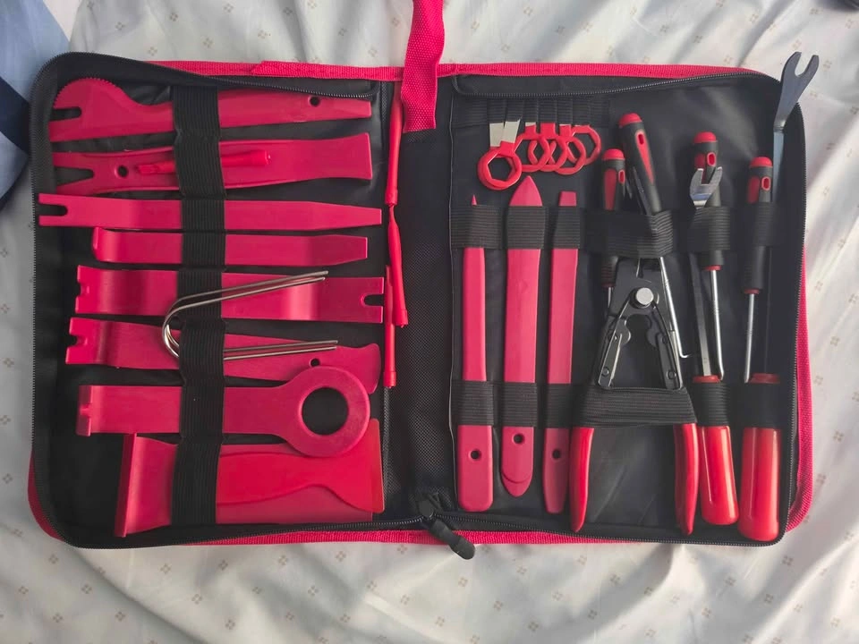 Car trim removal kit +push clips + Terminal key - photo 2