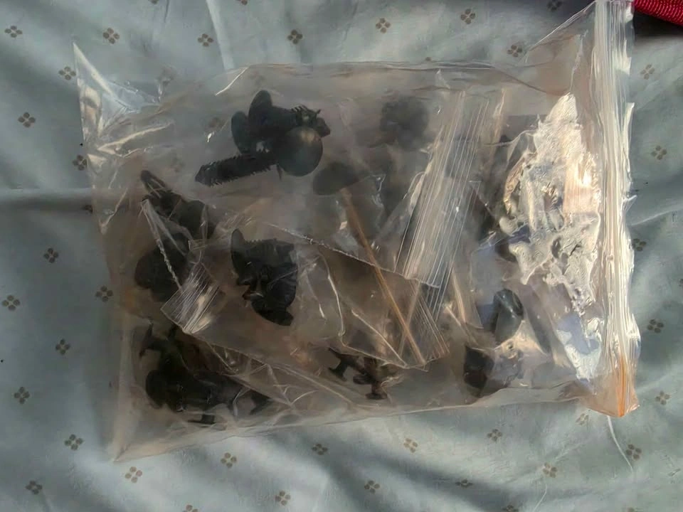 Car trim removal kit +push clips + Terminal key - photo 4