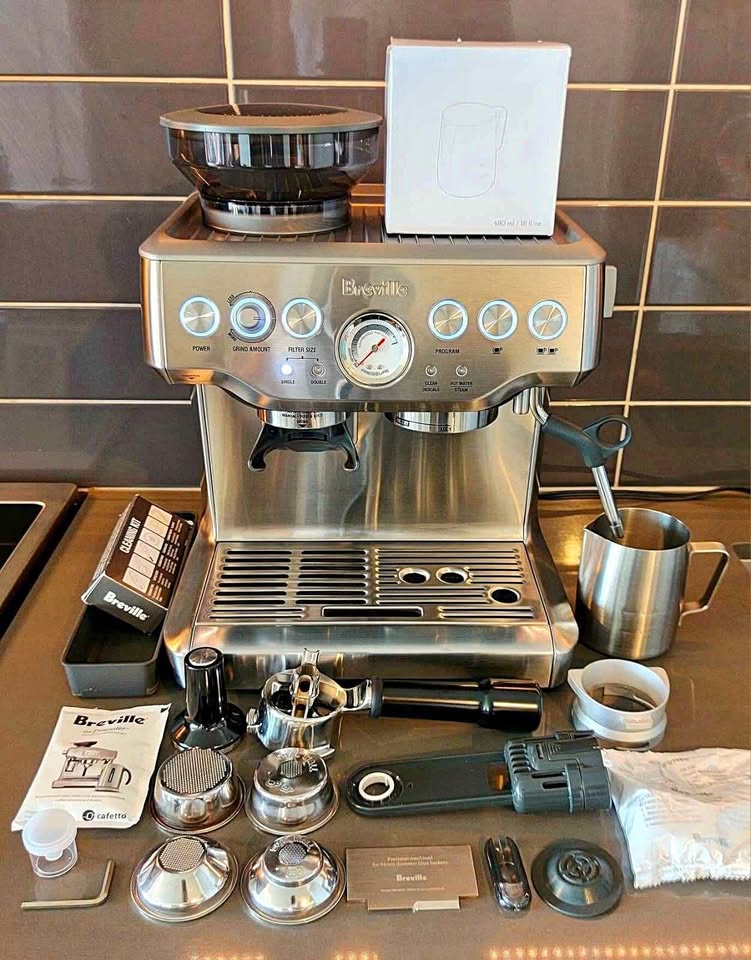 Lightly Used Breville Barista Express (BES870XL)